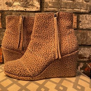Toms Leopard Print Wedges